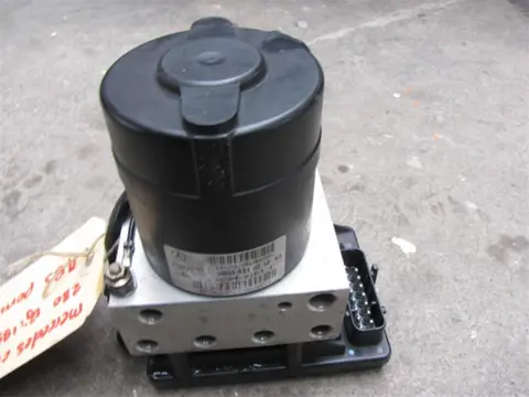 Mercedes clk 230 ABS pomp Sloopauto inkoop Den haag