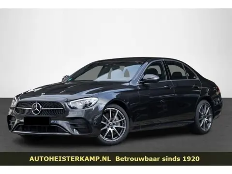 Mercedes-Benz E-Klasse 400 d 4MATIC AMG Line 330 PK Distronic Widescreen Cockpit Schuifdak 19 Inch N