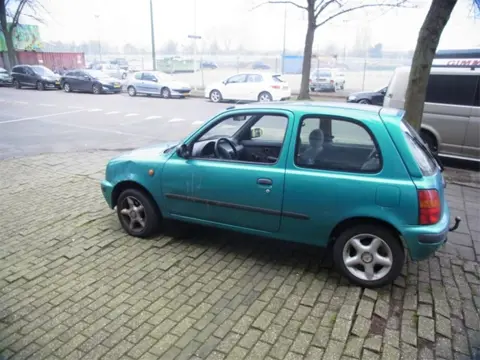 Nissan Micra 1.3 Automaat Plaatwerk en Diverse Onderdelen