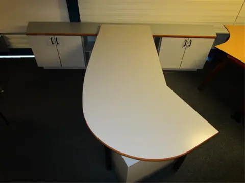 1xBureau opstelling + kasten