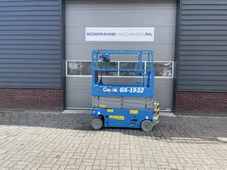 TE HUUR Genie GS-1932 schaarhoogwerker accu 7.8 m