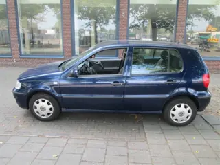 VOLKSWAGEN POLO III 1.9 SDI Plaatwerk kleur Lb5N