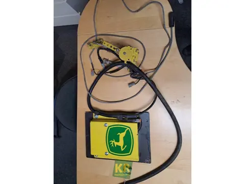 John Deere iSteer-hardware-2480