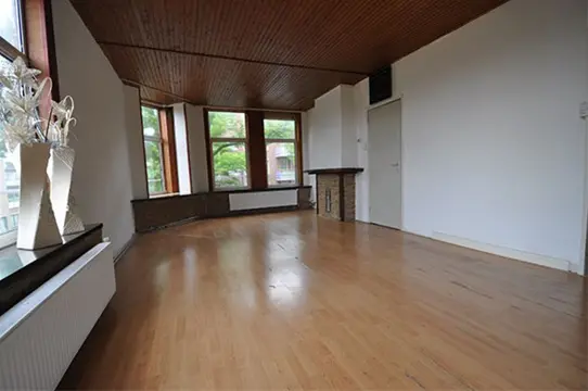 2-Room Apartment for Rent in Rotterdam – Modern Rental Close to Public Transport and Amenities