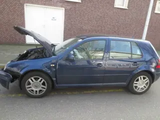 VW Golf 1.8 20 V Turbo 110 kw 5drs Plaatwerk en Onderdelen