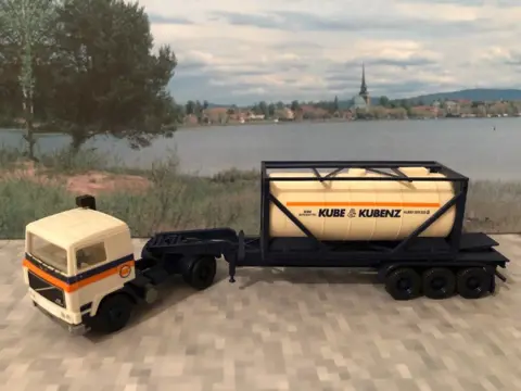 Kube & Kubenz Volvo. Herpa. HO