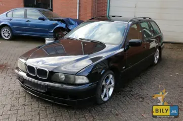 BILY Autodemontage BMW E39 Touring 540i met leren interieur