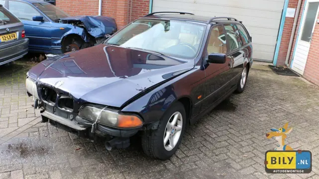 BILY Autodemontage BMW E39 523i '98 Orientblau Metallic (NL)