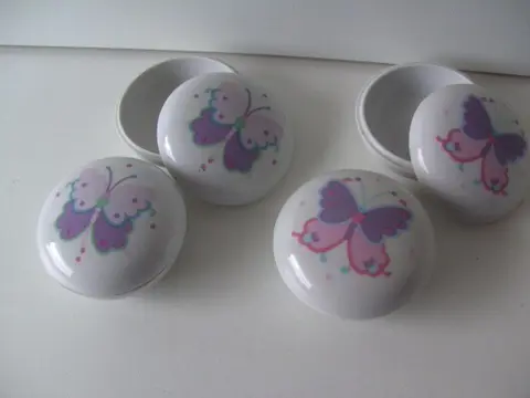 VLINDER PORSELEINEN BAKJE MET DEKSEL 24 STUKS Nieuw