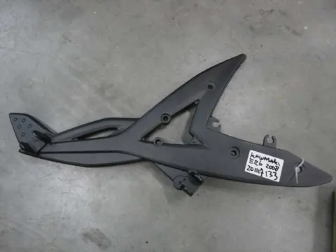RECHTER SCHETSPLAAT Kawasaki ER 6 2005 - 2008
