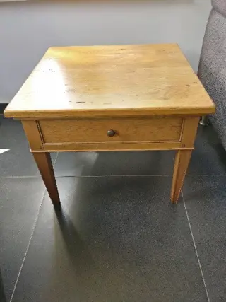 Prachtige side table