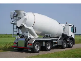 Mercedes-Benz Arocs 41,5-tons 8x2 WSG Liebherr mixer 12m3