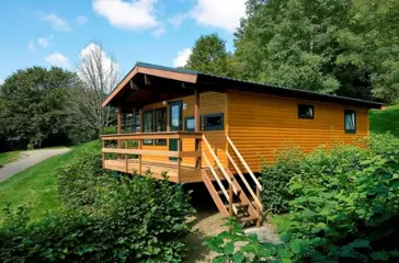 Chalet voor 4p op park nabij Dinant met binnenzwembad!