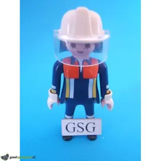 Brandweervrouw nr. 4374-02