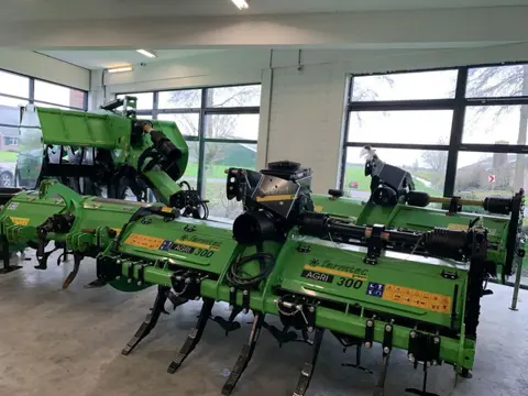 Diversen Farmtec roterende spitmachines nieuw en gebruikt
