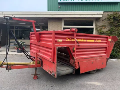 Schuitemaker Amigo 20 zelfladend en voordoseerband