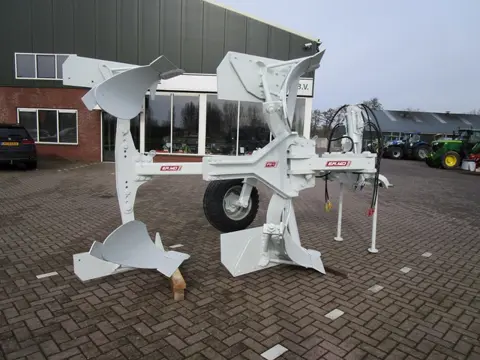 Kramer ERMO Diepploeg kramer ermo 1 schaar of meer demo beschikbaar diepploeg onland en in de veur