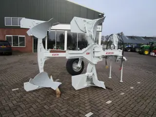 Kramer ERMO Diepploeg kramer ermo 1 schaar of meer demo beschikbaar diepploeg onland en in de veur