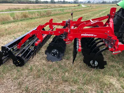 Kramer MINOS Schijveneg met veren Lemken