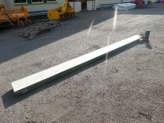 Vlakke band 430 bij 30 cm met een wormwiel variator