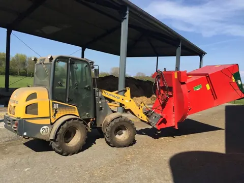 SKOVBO stroverdeler straw blower Strohverteiler