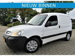 Peugeot Partner 1.4i Benzine met Trekhaak en Diverse Opties !