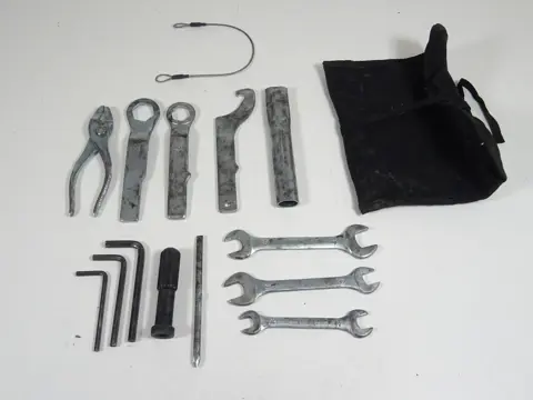 GEREEDSCHAPSET Yamaha XJ 600 Diversion 2008 - 2011