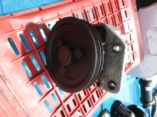 Power steering pump Lancia Thema 8.32