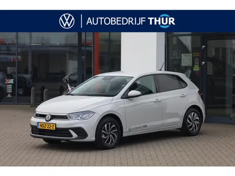 Volkswagen Polo 1.0 TSI Life Edition 95PK / 70kW, Achteruitrijcamera (rear view), verwarmbare voorst