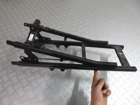 ACHTER SUBFRAME Yamaha FZ1 2005 - 2009