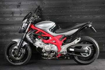 Suzuki Gladius 650 ABS (2016)