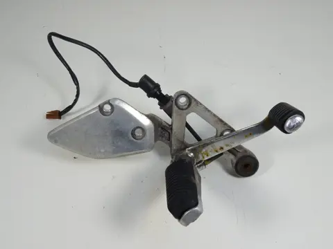 RECHTER SCHETSPLAAT Yamaha FAZER 600 2001 - 2003