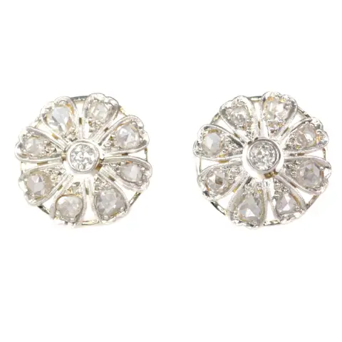 From Belle Époque to Art Deco: Timeless Elegant Earstuds