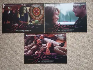 GLORIA lobbycard set.