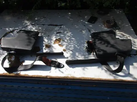 Safety belts with panels for Ferrari Testarossa