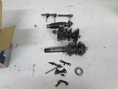 VERSNELLINGSBAK Suzuki VL 800 2001 - 2004