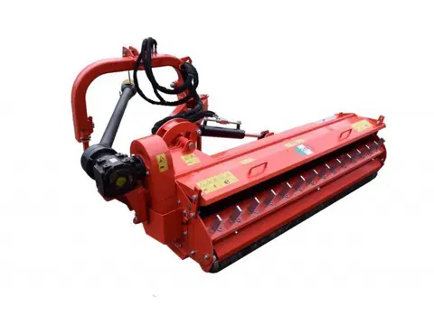 Verstekklepelmaaier Boxer Type AGF PRO Bij Eemsned