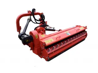 Verstekklepelmaaier Boxer Type AGF PRO Bij Eemsned