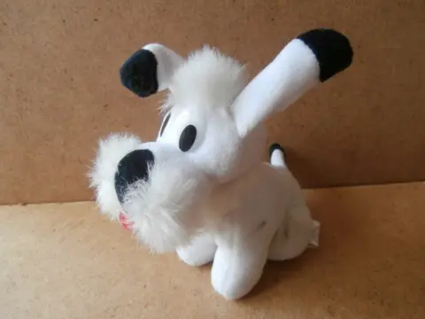 Idefix knuffeltje adv7439