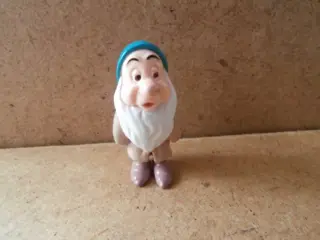 Sneeuwwitje 7 dwergen poppetje 6 adv7720