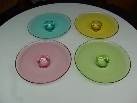SCHALEN IN 4 PASTEL KLEUREN NIEUW