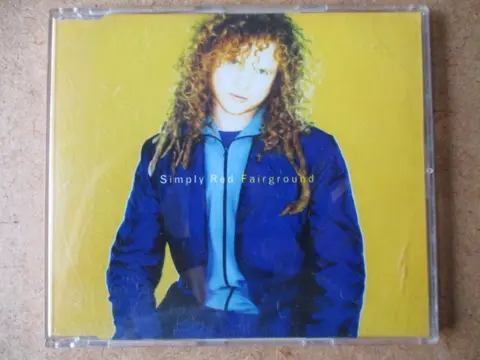 Simply red cd single adv8362