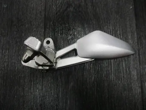 LINKER SCHETSPLAAT BMW K 1200 S 2004 - 2009
