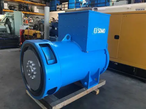 Leroy Somer SDMO 1880 kVA generatordeel SDMO 1880 kVA generatordeel op frame