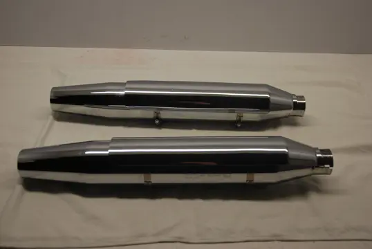 UITLAAT Harley Davidson Softtail 2000 - 2017