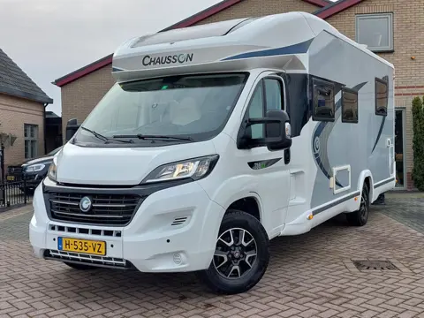 Chausson 738 XLB | 2x Airco | Queensbed | 4-persoons
