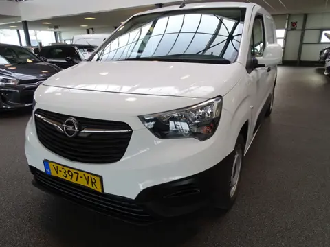 Opel Combo 1.6D L2H1 Edition Lang, Navi, Apple carplay, trekhaak, airco Cruise Etc.