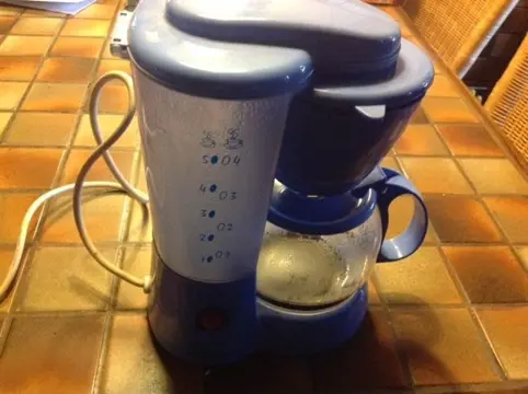 Koffiezetapparaat - 1 liter - kleur: licht blauw