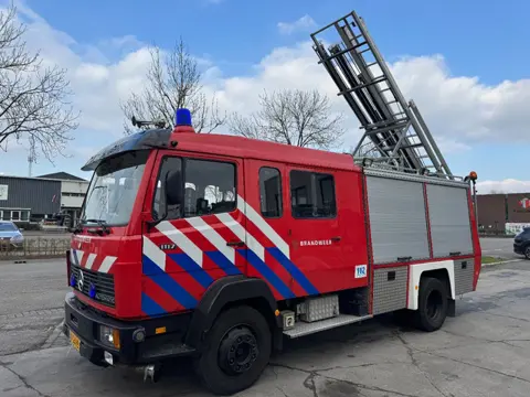 Mercedes-Benz 1117 - FULL EQUIPMENT INCLUDED FIRE TRUCK + LADDERLIFT