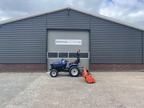 TE HUUR minitractor Farmtrac 26 HST €120,- per dag